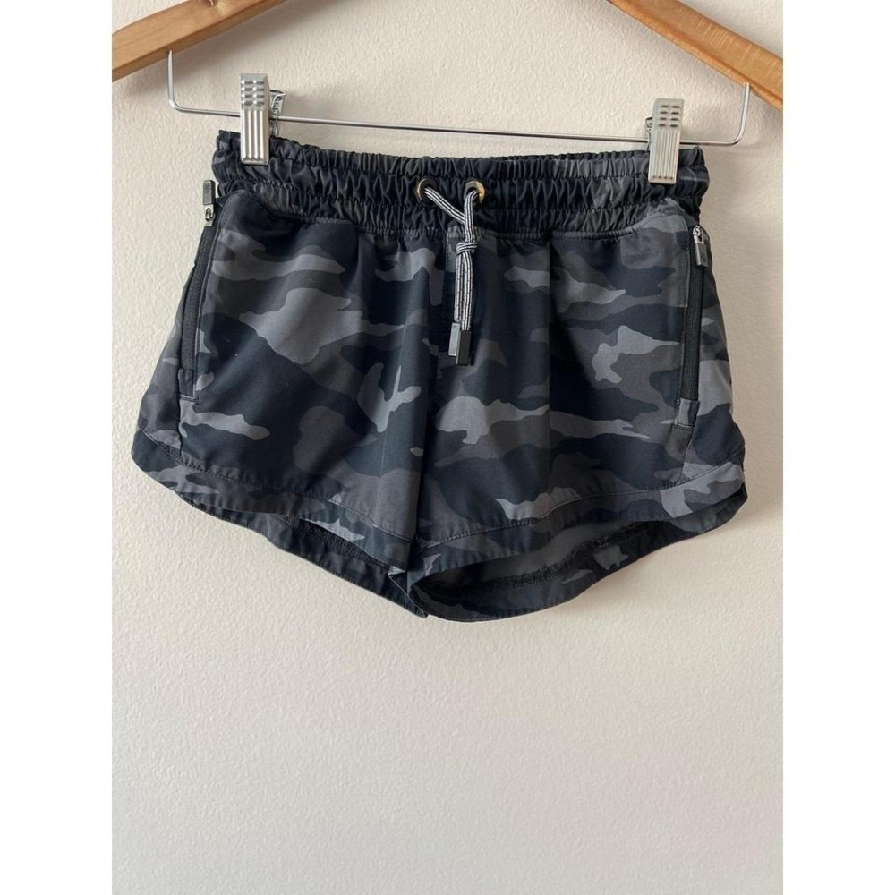 Athleta Girl All Play 3" Shorts Black Gray Camo Medium 8-10